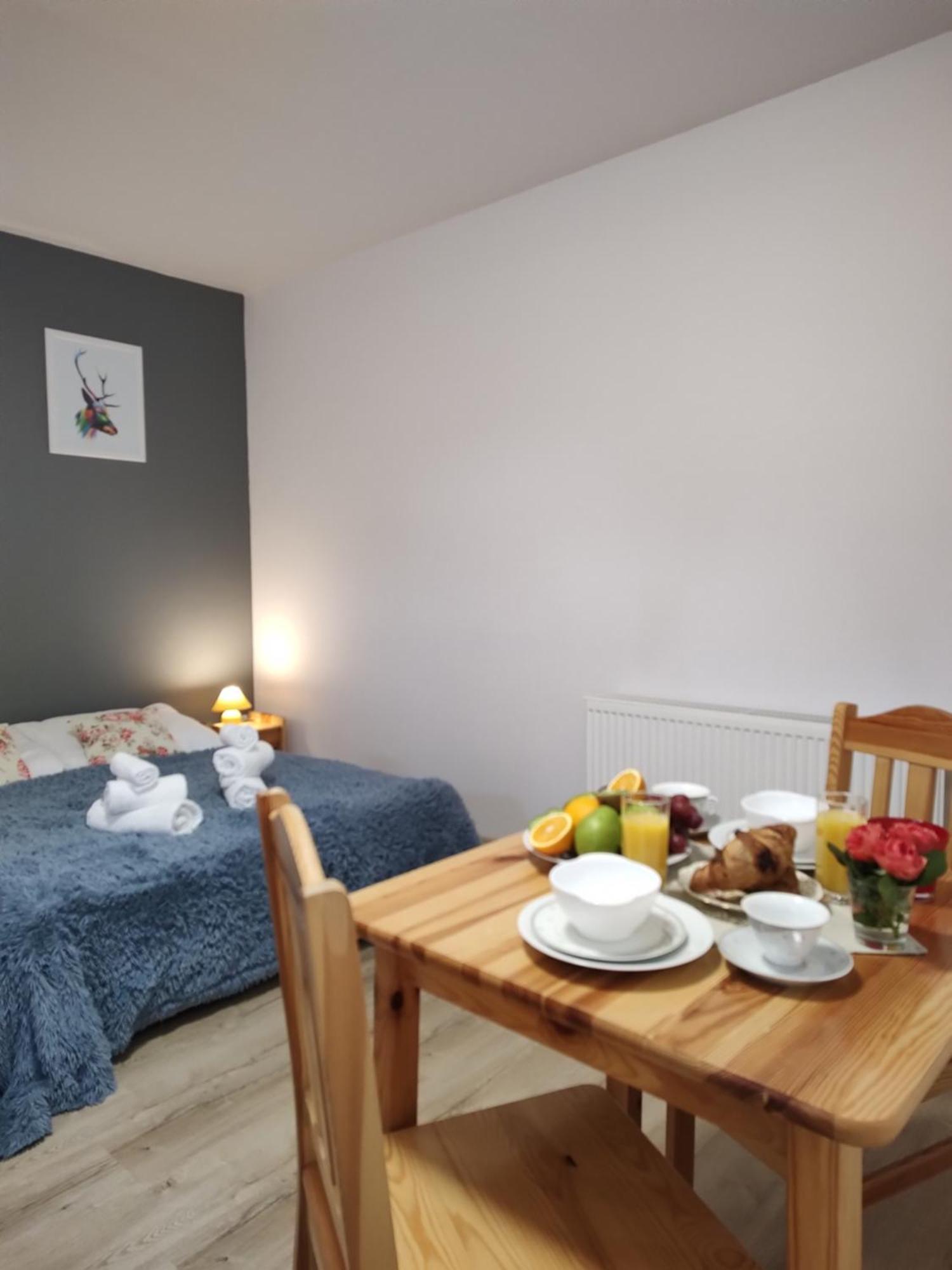 Pokoje Pod Grusza -Osobne Wejscia Kudowa-Zdrój Habitación foto